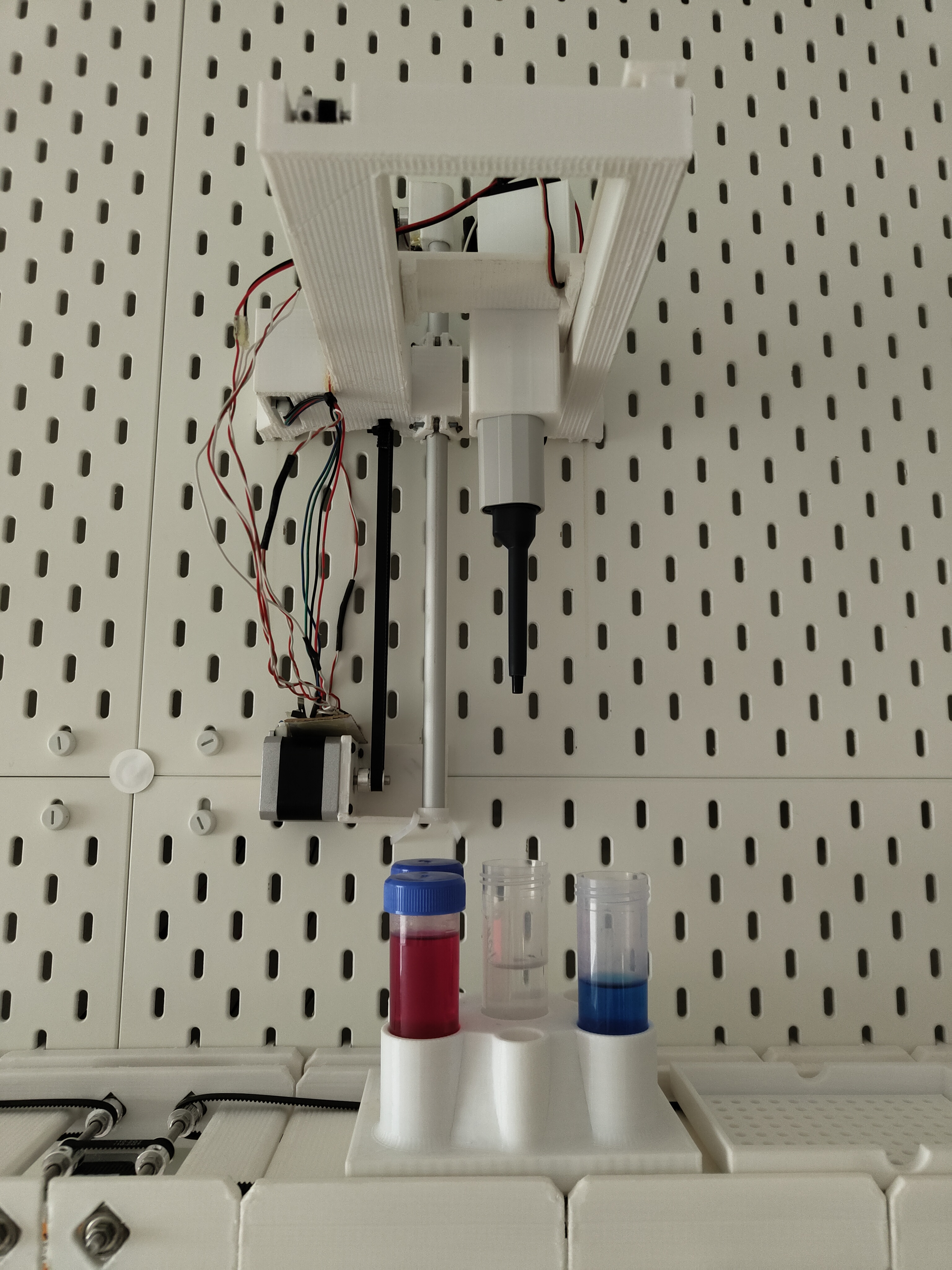 Pipetter front view